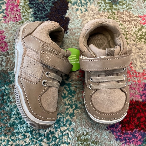 Stride Rite Taupe Kids Shoes - Picture 1 of 1